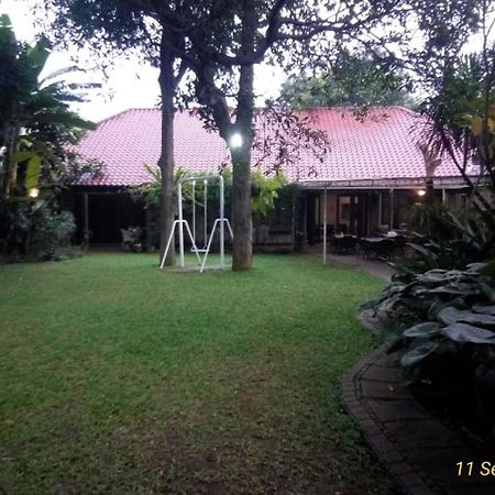 Casakhasa Hotel Jakarta Buitenkant foto